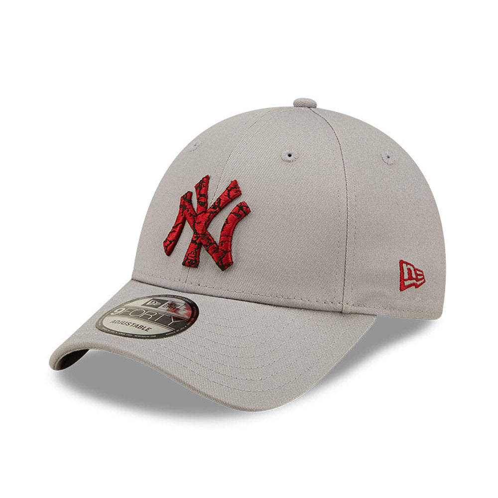 Cappello 9FORTY Regolabile New York Yankees Marble Infill Panna